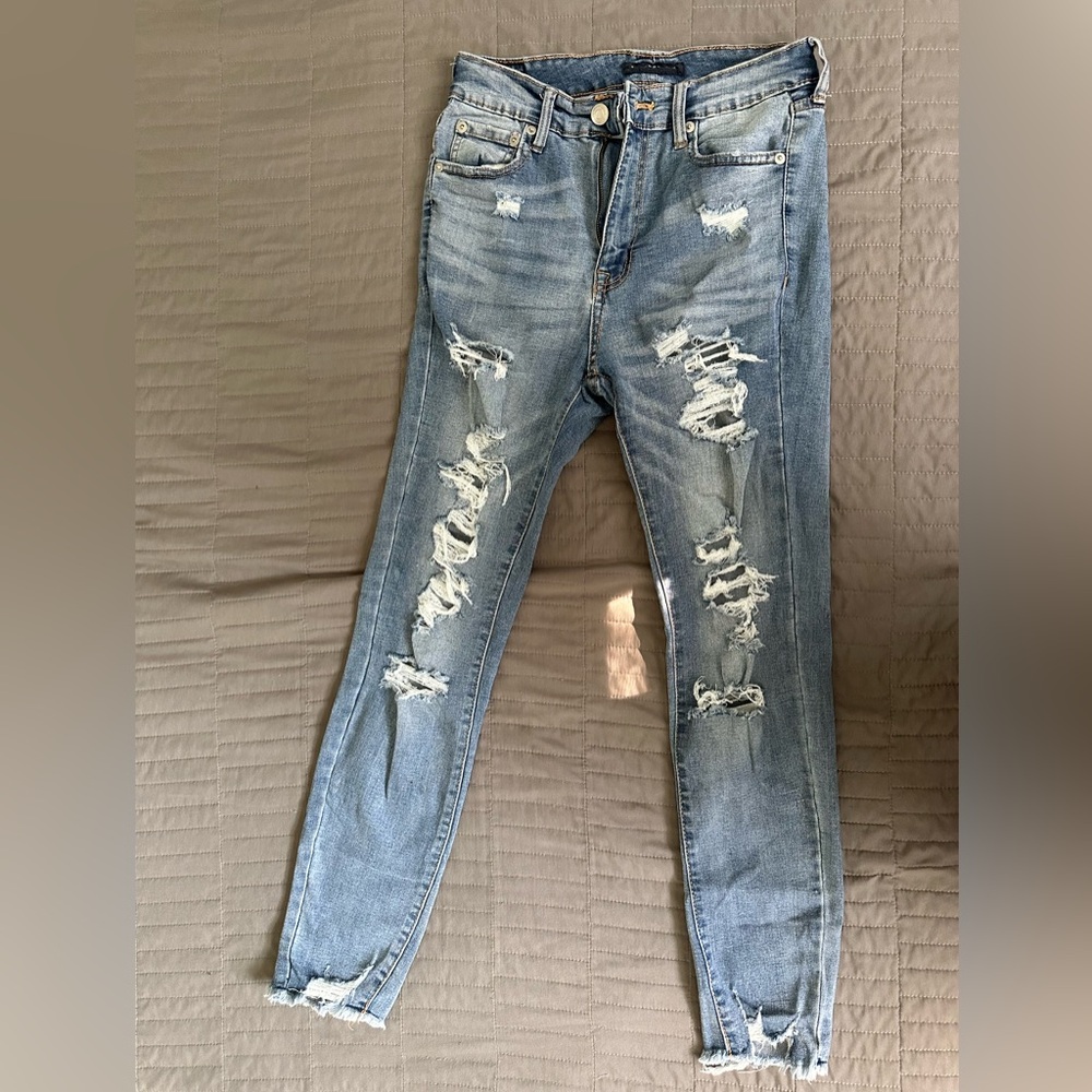 Aeropostale High Rise Ripped Jeans | Size 8